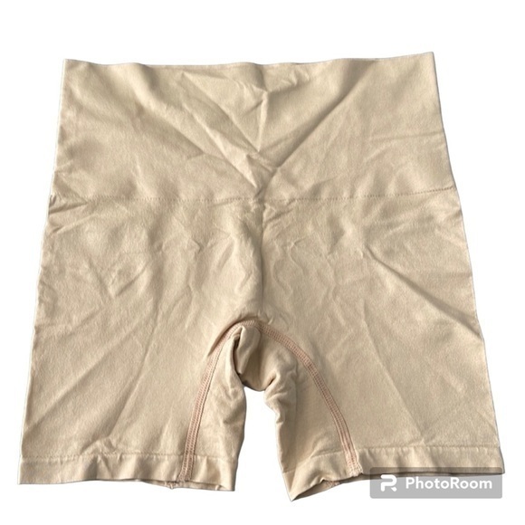 Shapewear 🆕 - Picture 1 of 4